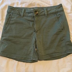 Like-New Green Super Stretch Shorts